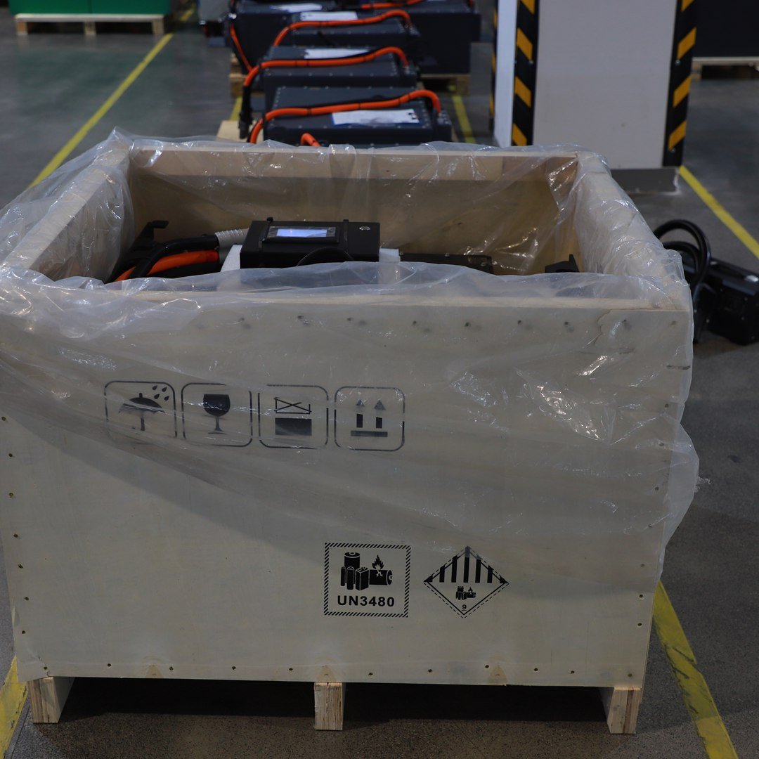 80.5V LiFePO4 Battery Case Study: SPIDERWAY Powers Alaska Airlines Airport Tractors in Extreme Cold Airport Environments
