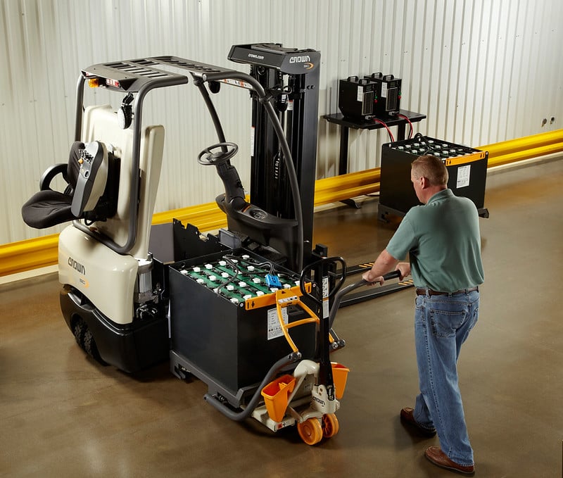 Crown forklift battery replacement