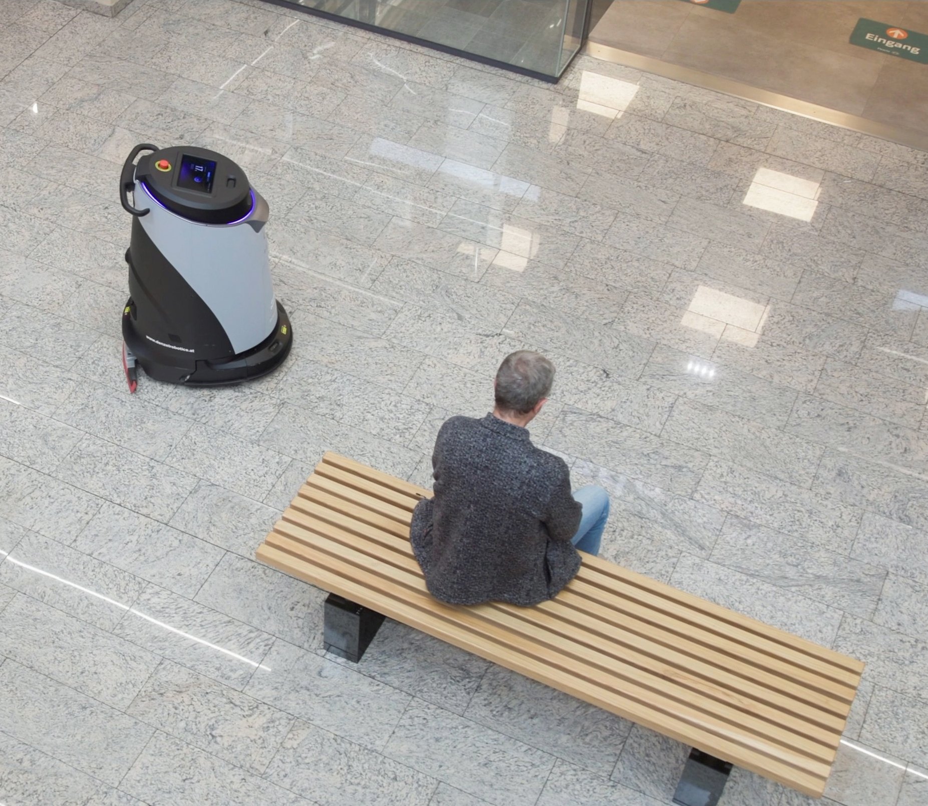 Shopping mall cleaning robot