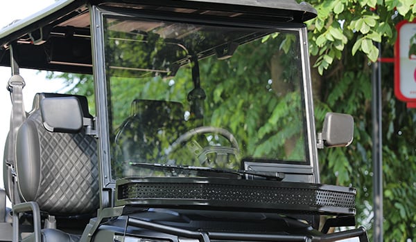 14-inch alloy wheels on EDACAR HAVOS buggy