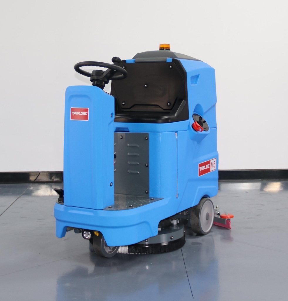 M5 single brush rider on floor scrubber