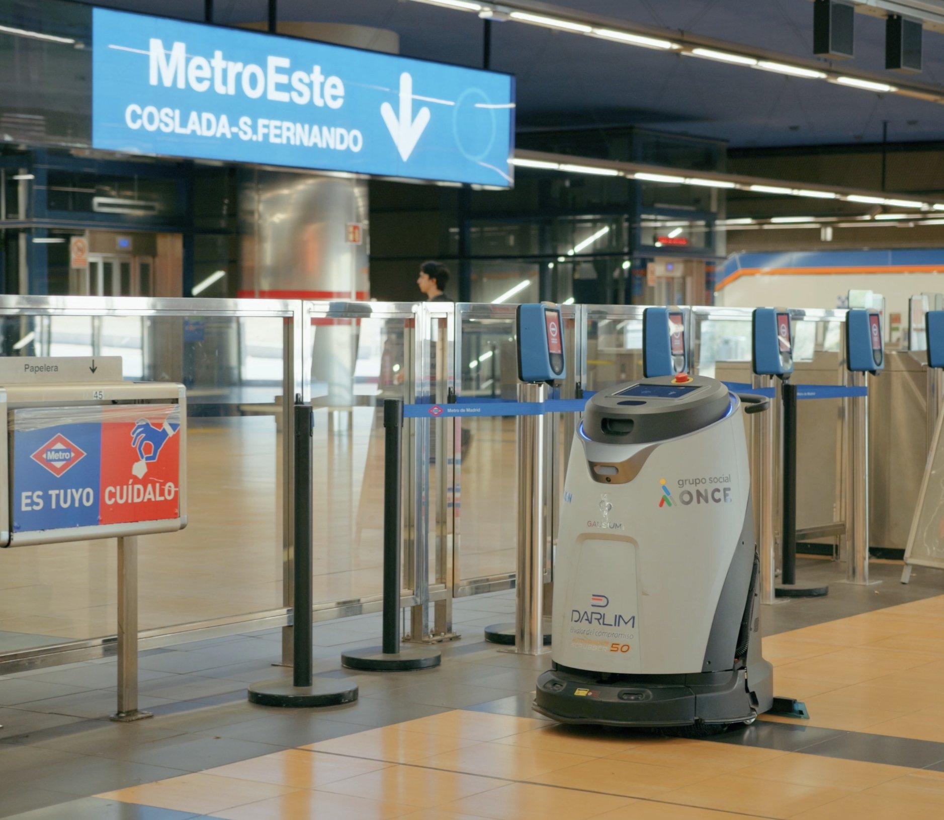 Scrubber 50 cleaning at Madrid Metro