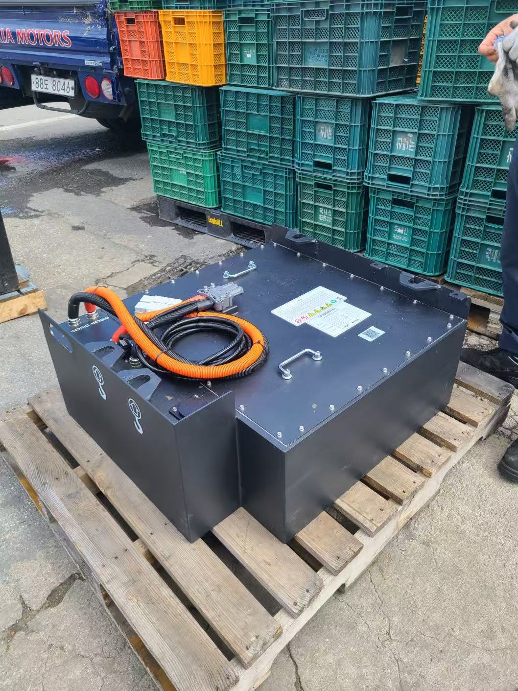 Toyota electric forklift with LiFePO4 battery front view