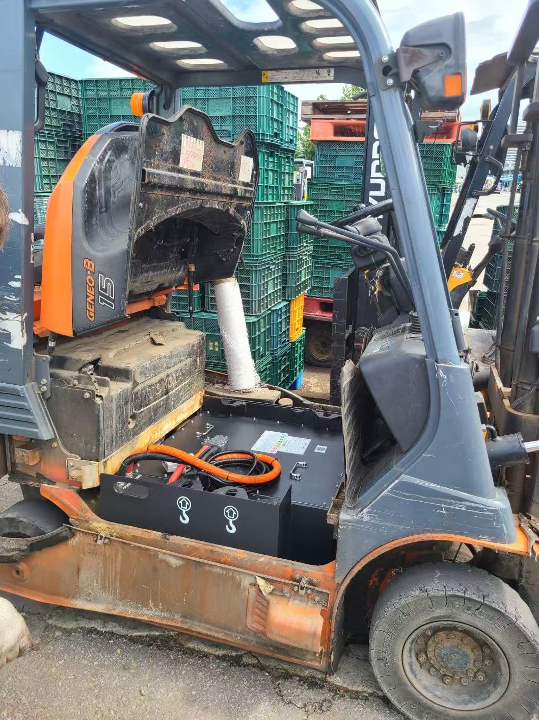 Toyota electric forklift with lithium battery details