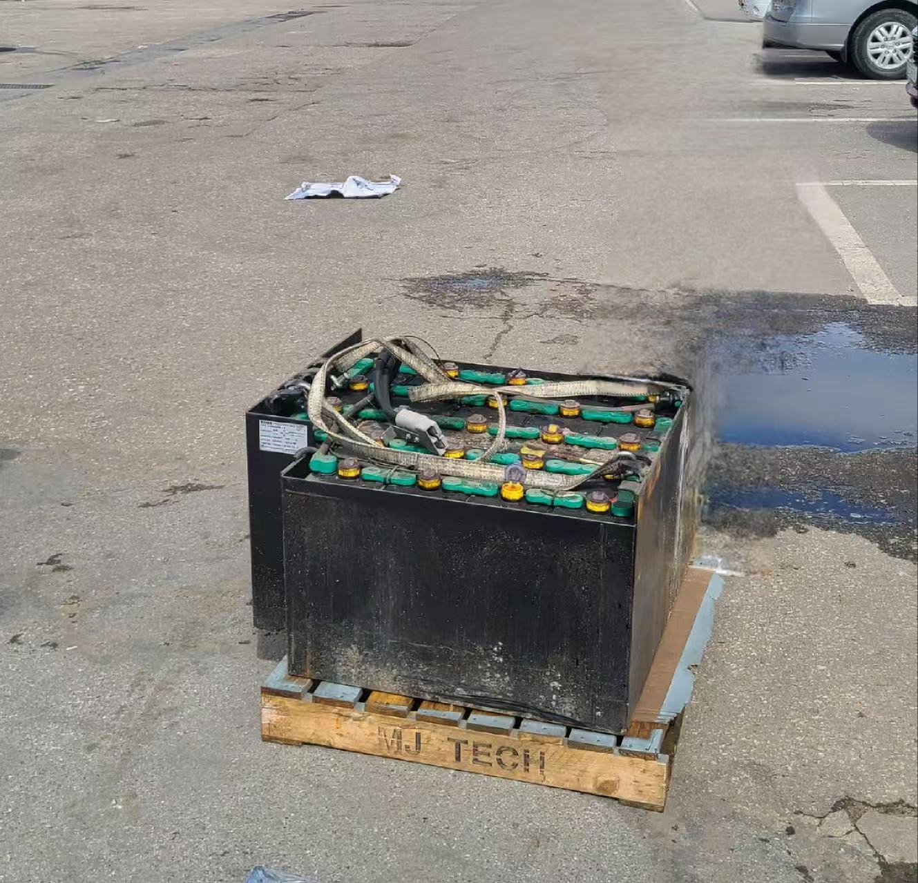 Used Toyota electric forklift 7FB15/25 with LiFePO4 battery